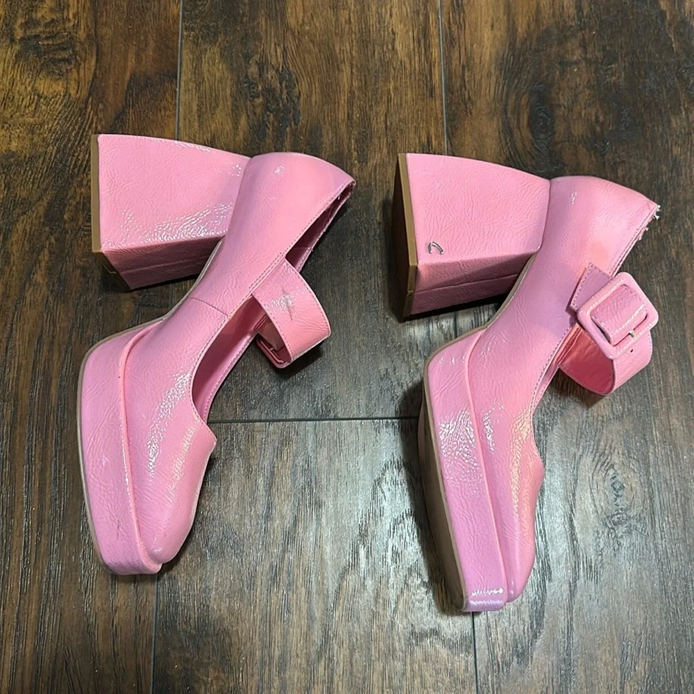 Mary Jane Khiara Shiny Textured Pink Platform Patent Leather Block Heeled Shoe